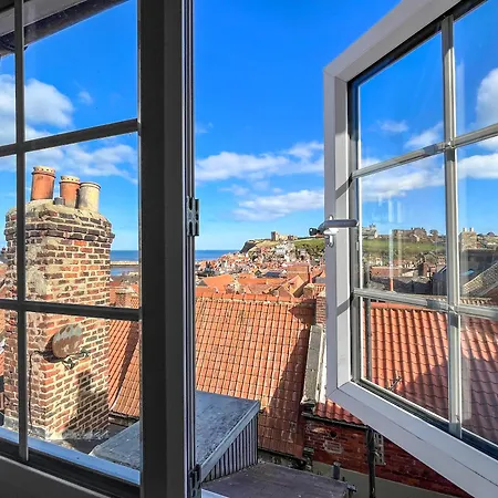 Hildas Hideaway * Whitby